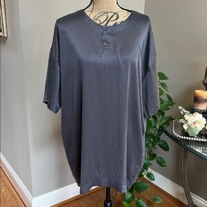 Lunya Washable 100% Silk Pajama Tee Set MeditativeGrey Large Used Condition. UC